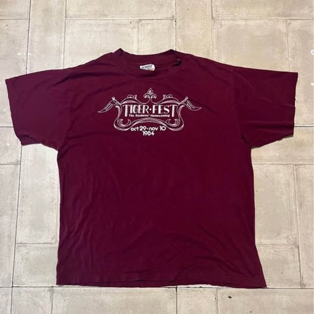 single stitch vintage maroon tshirt size small